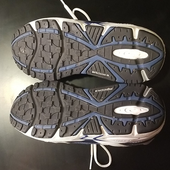 Brooks Addiction 6 Running Shoe - Sz 9 Narrow (2A) - Picture 4 of 4